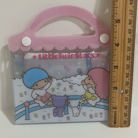 Little Twin Stars 2022 Hankerchief in Vinyl Pouch - Picture 7 of 7